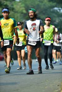 BIB: 34102, 84100
                            <button type="button" onclick="openModal(10137193)" class="btn btn-primary btn-sm float-right btn-popup" data-toggle="modal" data-target=".modal-high-quality">
                        <i class="fas fa-shopping-cart"></i> Add to Cart
                    </button>
                                            <button type="button" onclick="isThisMe(10137193, true)" class="btn btn-success btn-sm float-right btn-popup btn-isme hidden" data-toggle="tooltip" data-placement="bottom" title="นี่คือรูปของคุณใช่ไหม คลิกที่นี่เพื่อเอาเข้าอัลบั้ม">
                        <i class="fas fa-plus"></i> Add to album
                    </button>
                    <button type="button" onclick="isThisMe(10137193, false)" class="btn btn-warning btn-sm float-right btn-popup btn-isnotme hidden">
                        <i class="fas fa-ban"></i> Remove from album
                    </button>